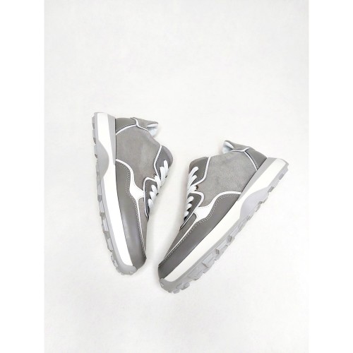 BUTTERFLIES серые 1