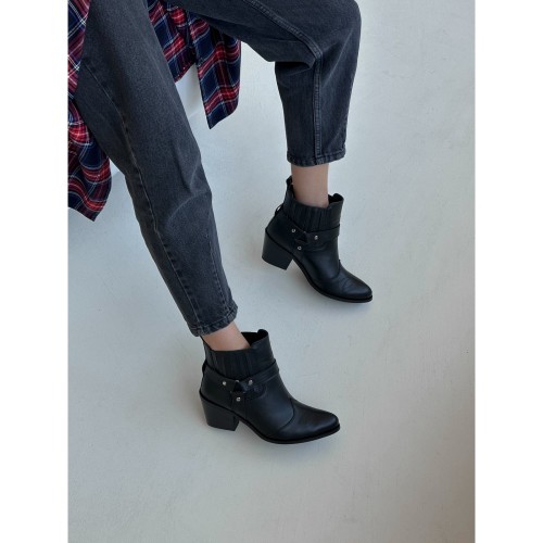 Козаки з ременцями чорні 6