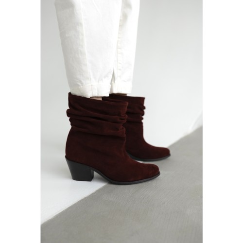 Козаки низькі призібрані, замша, колір Бордо 4