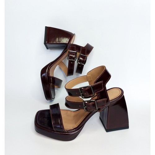 Lucky коричневі 3