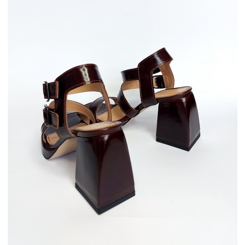 Lucky коричневі 2