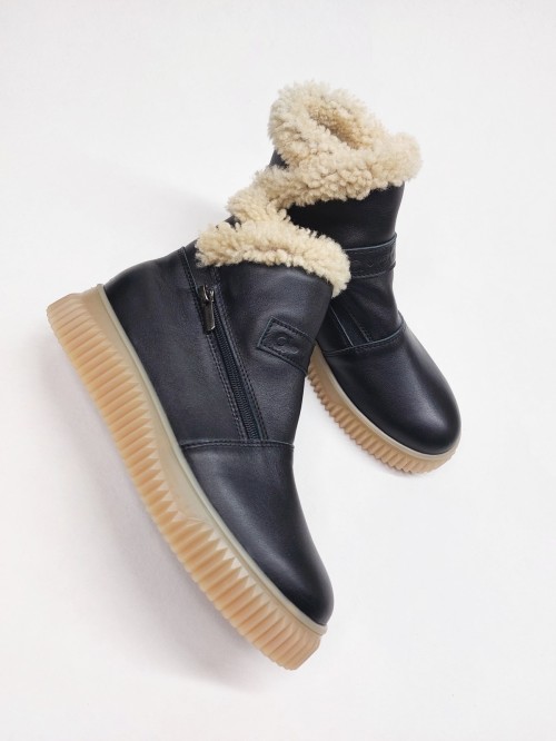 Уггі чорні, гладка шкіра 