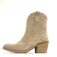 Козаки високі бежеві